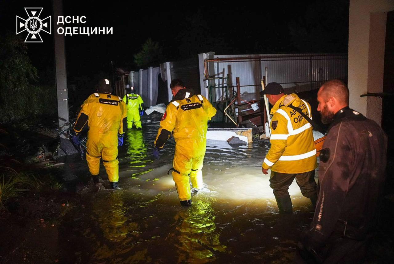 Негода в Одесі забрала життя цілої родини з п’яти людей: їх накрила хвиля