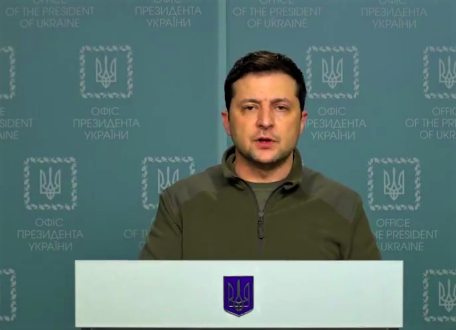 Зеленський: готові вести мирні переговори на території, звідки не летять ракети по Україні