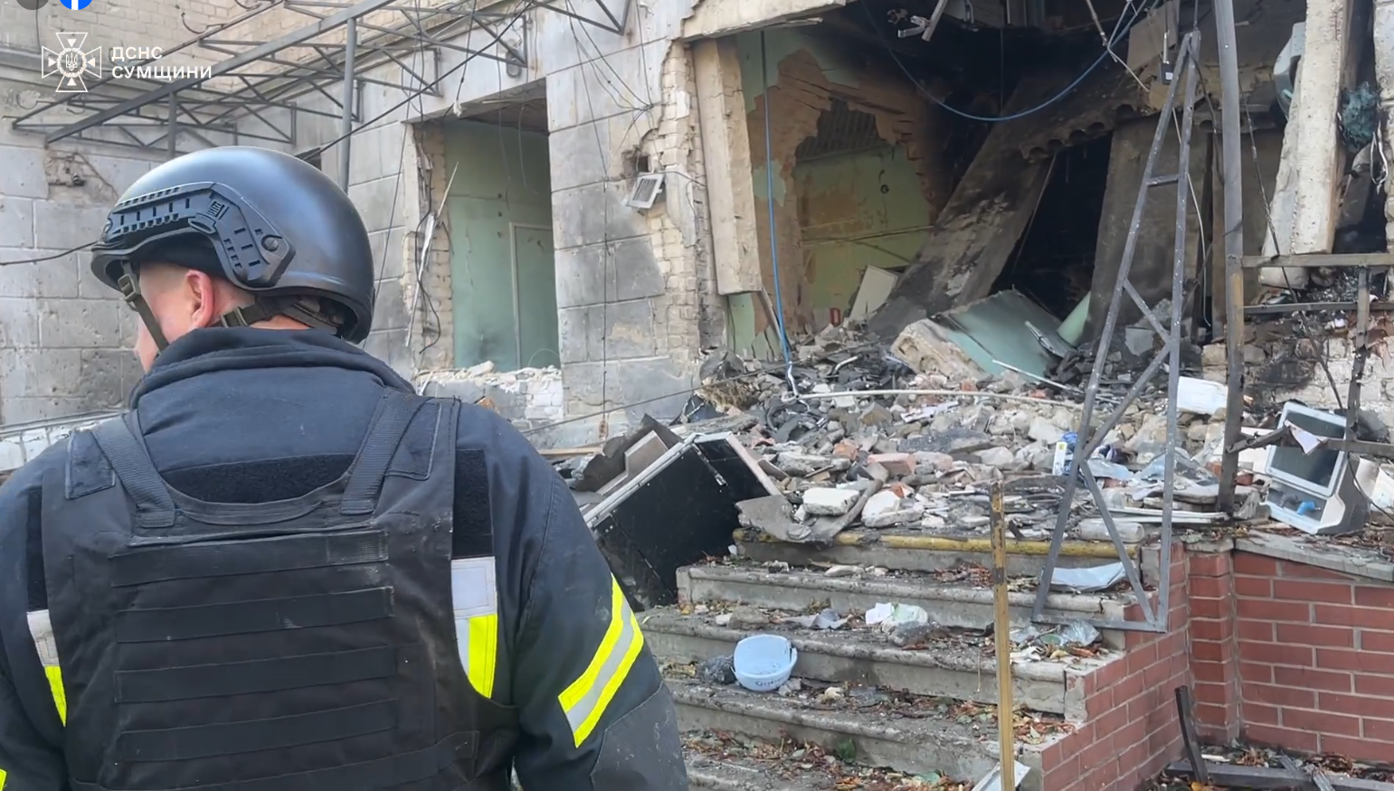 З'явилося відео повторного удару росіян по лікарні у Сумах
