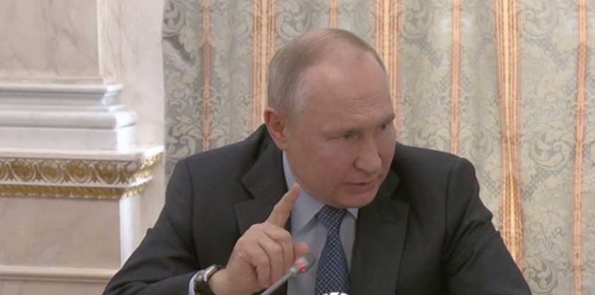 Путін розповів про "захоплені" Україною історичні території РФ і перетин "червоних ліній"