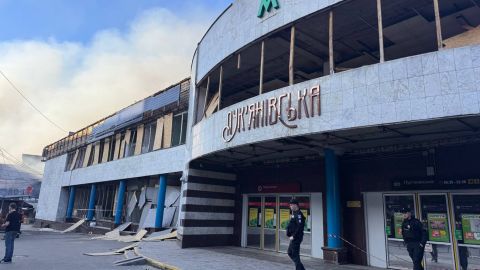 Станція метро «Лук’янівська»  відновила роботу: Як Київ оговтується після російської атаки