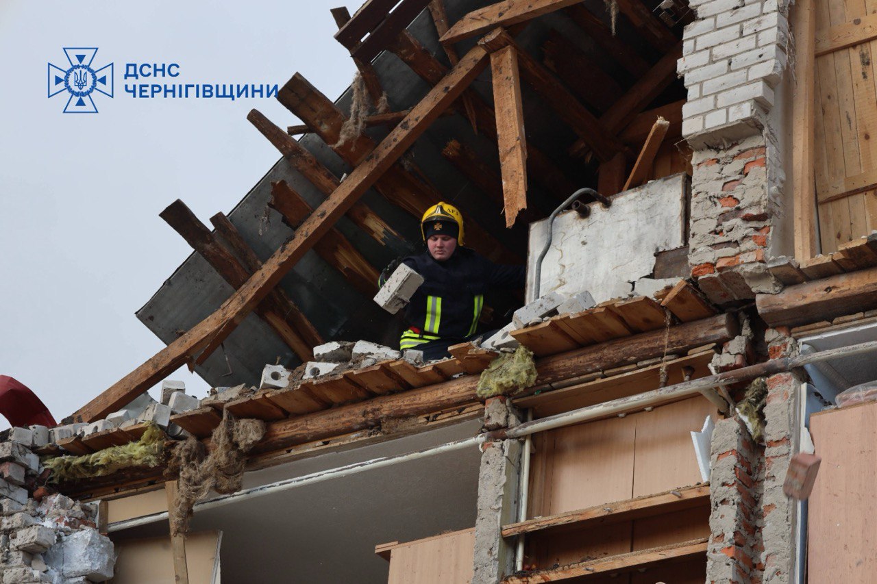 У Чернігові зросла кількість поранених: рятувальну операцію завершили