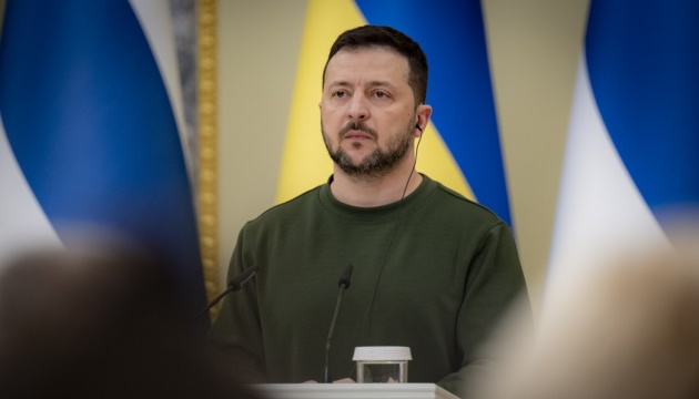 Чи може влада відмовитися від територій в обмін на гарантії безпеки: Зеленський відповів