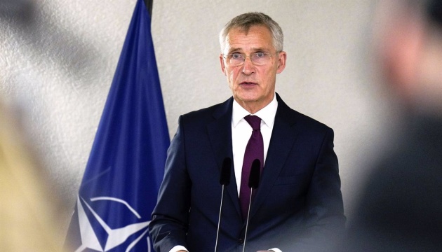 Україна має право самооборону: на використання зброї проти військових цілей у Росії, –  Столтенберг