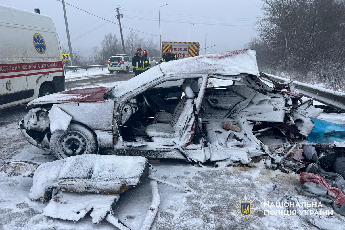 У ДТП на Тернопільщині загинули жінка і двоє неповнолітніх з Львівщини (фото)