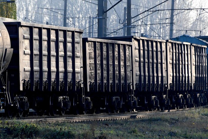 У Литві прикордонники не пропустили вагони з російською військовою символікою