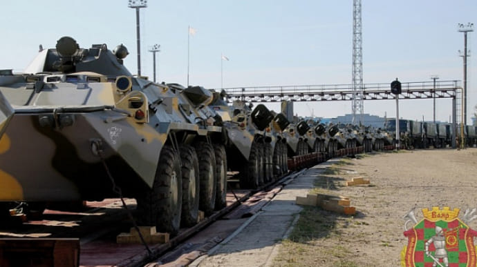 У Білорусь готові виїхати військові ешелони з Росії