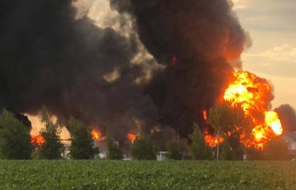 На Дніпропетровщині вибухнув резервуар з паливом. Загинув рятувальник