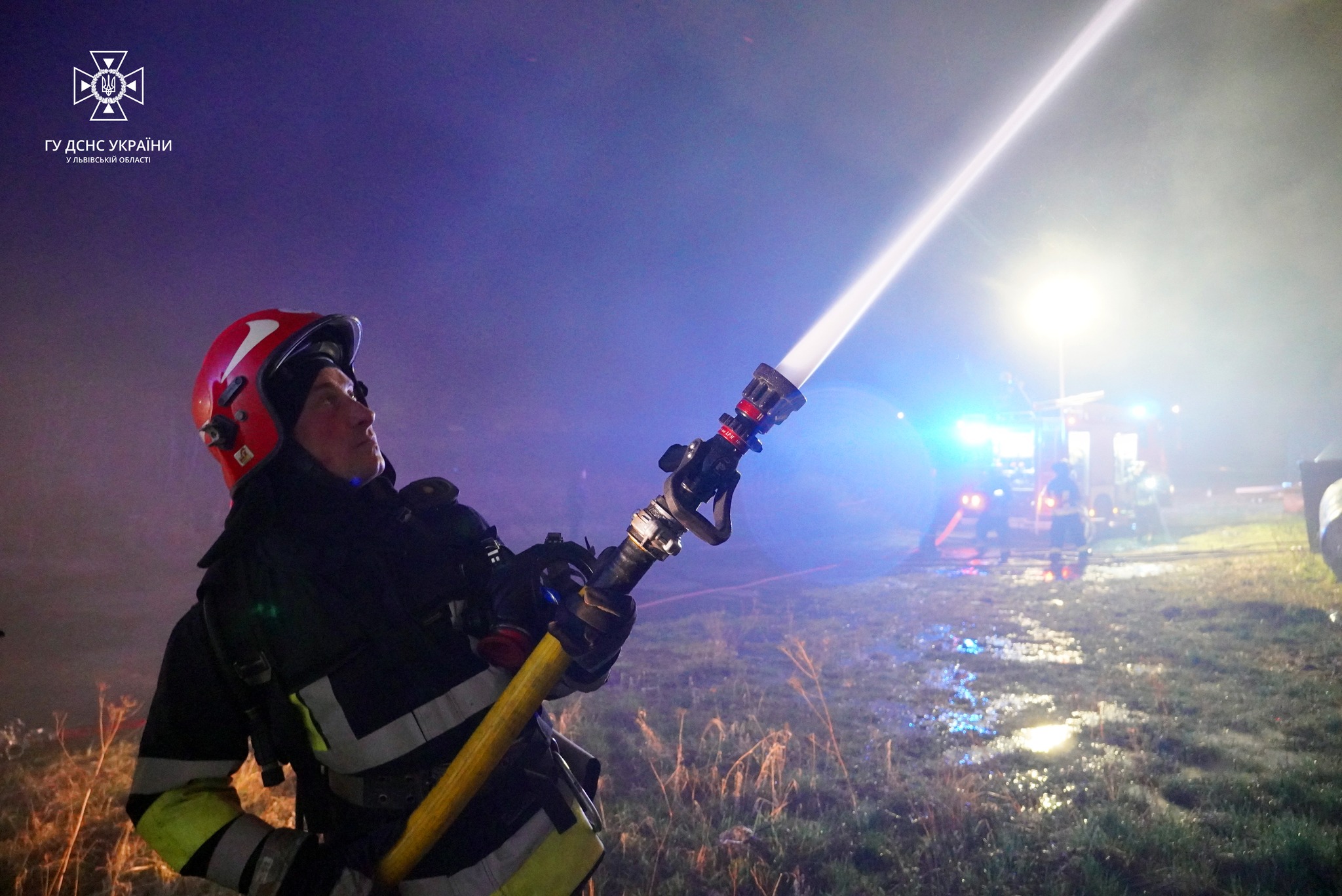 На Львівщині через пожежу ледь не згоріли п'ять будинків