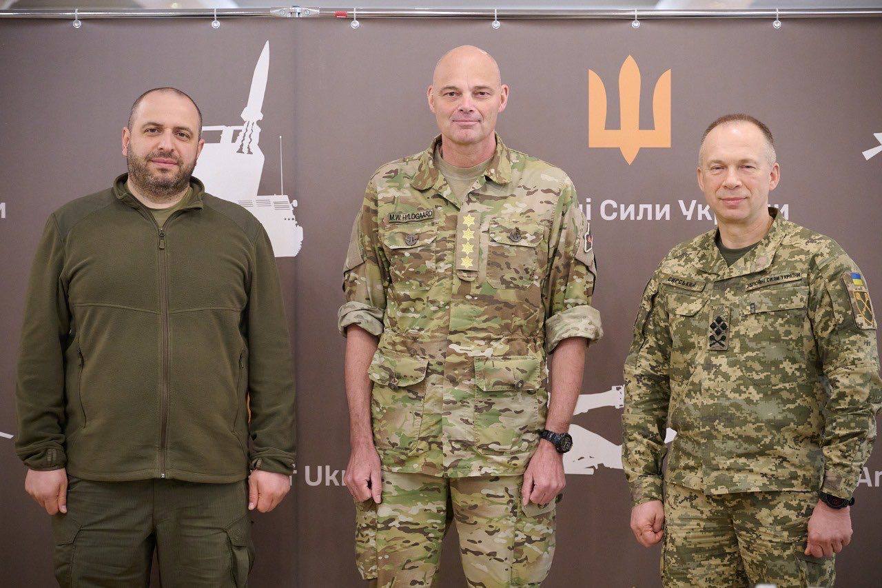Новий командувач армії Данії приїхав у гості до Сирського й Умєрова