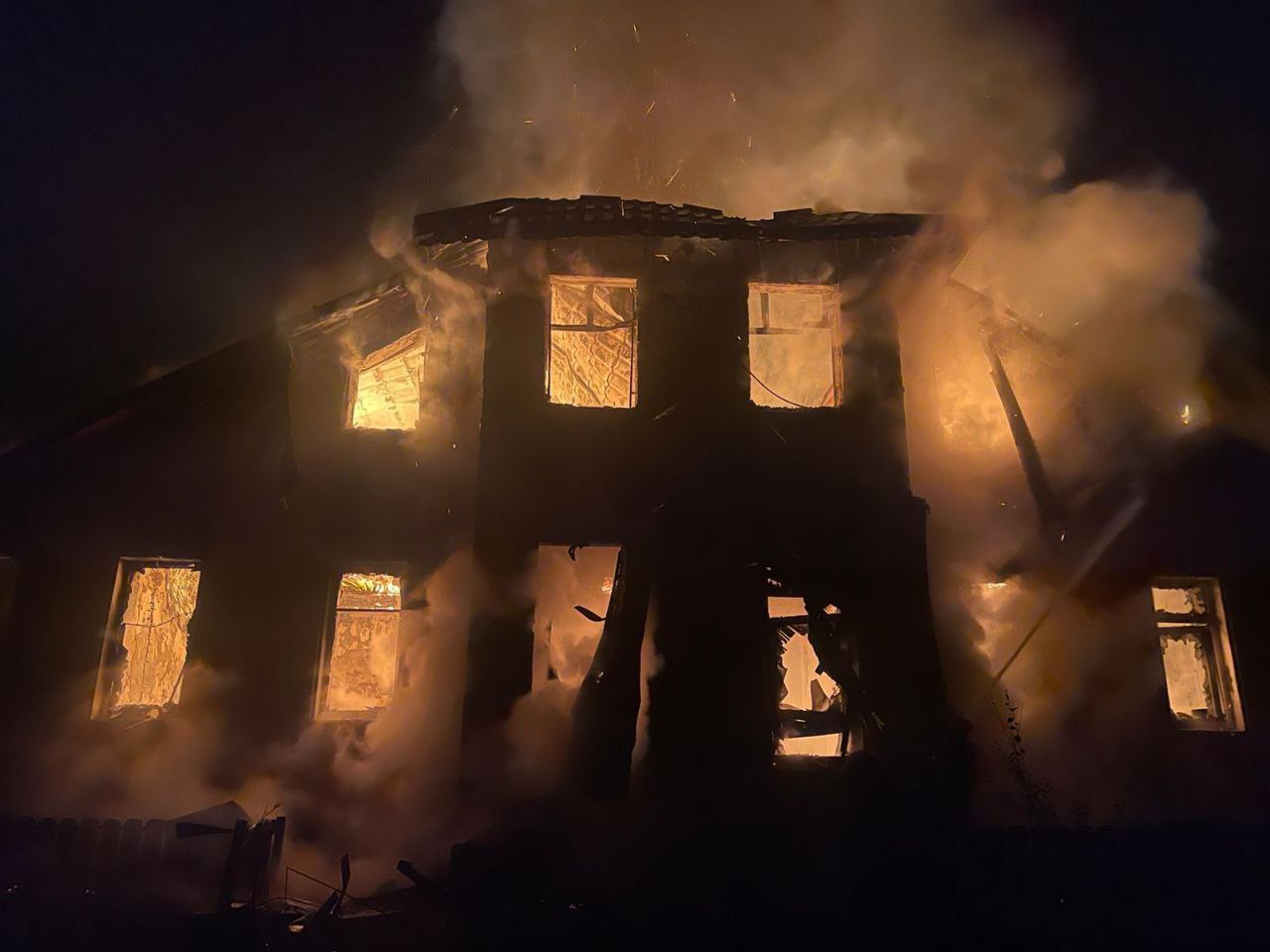 На Дніпропетровщині ворог обстріляв церкву
