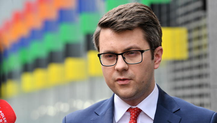 Польща "закрила небо" для авіаперевізників з Білорусі