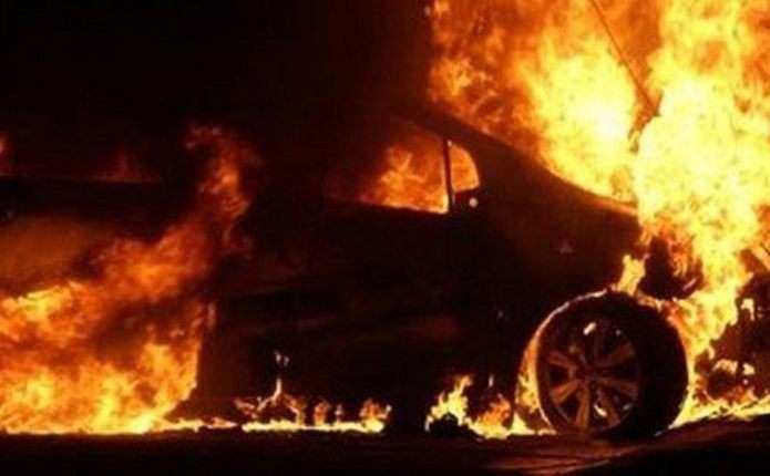 На Стрийщині на ходу загорівся автомобіль