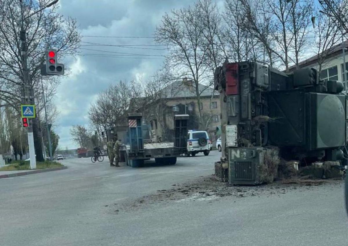 Окупанти перекинули в Мелітополі установку ППО. Не вписалися в поворот