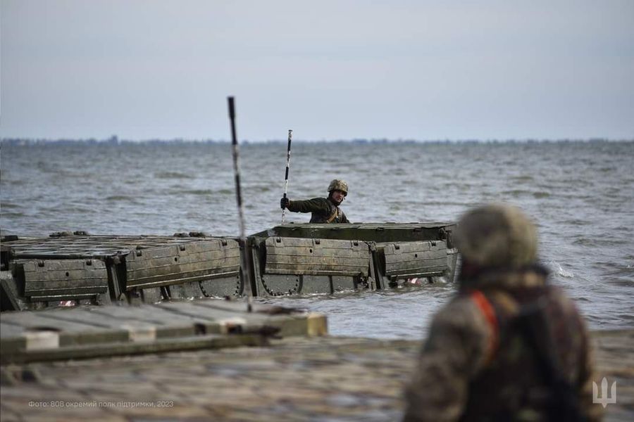 Росіяни намагалися штурмувати на семи напрямках: відбулося 33 зіткнення. Генштаб