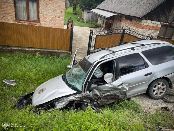 На Закарпатті сталася моторошна автотроща: постраждала 4-річна дитина