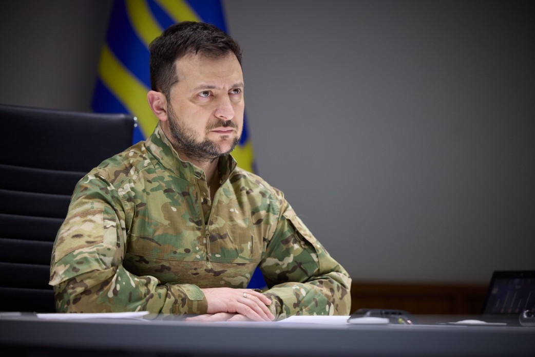 Стала відома зарплата Зеленського і Єрмака у 2024 році