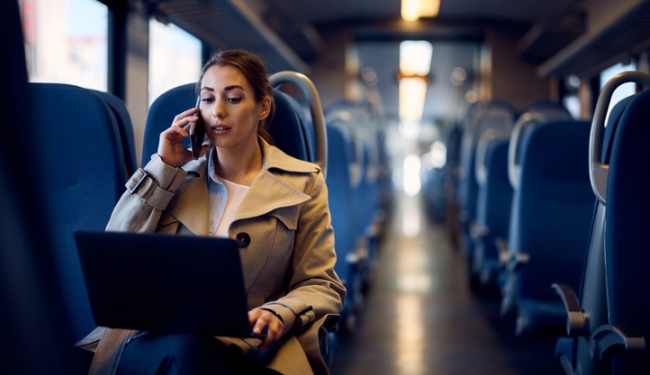 Укрзалізниця запустила безплатний Wi-Fi: у яких потягах він з’явиться
