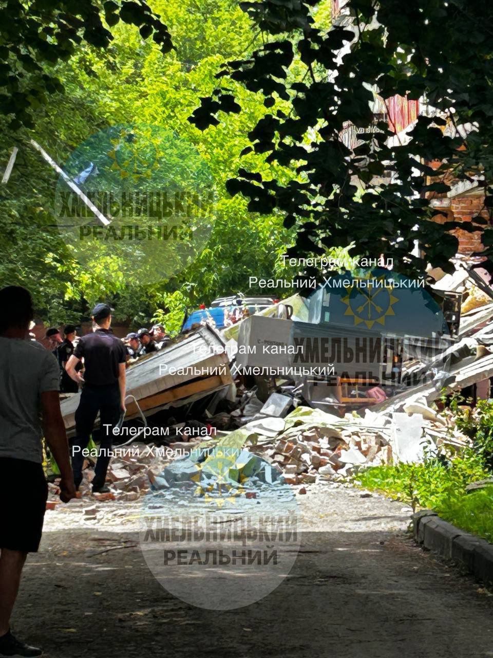 У Хмельницьку пролунав вибух посеред міста: що відомо