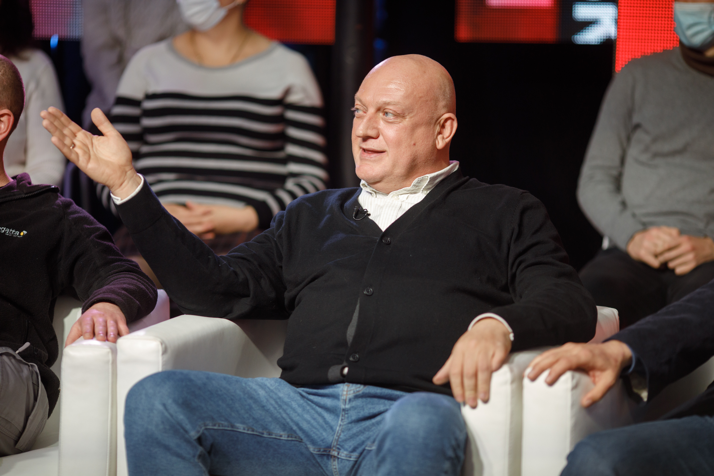 Наступні вибори розігруватимуть на темі вакцинації. Прогноз політолога