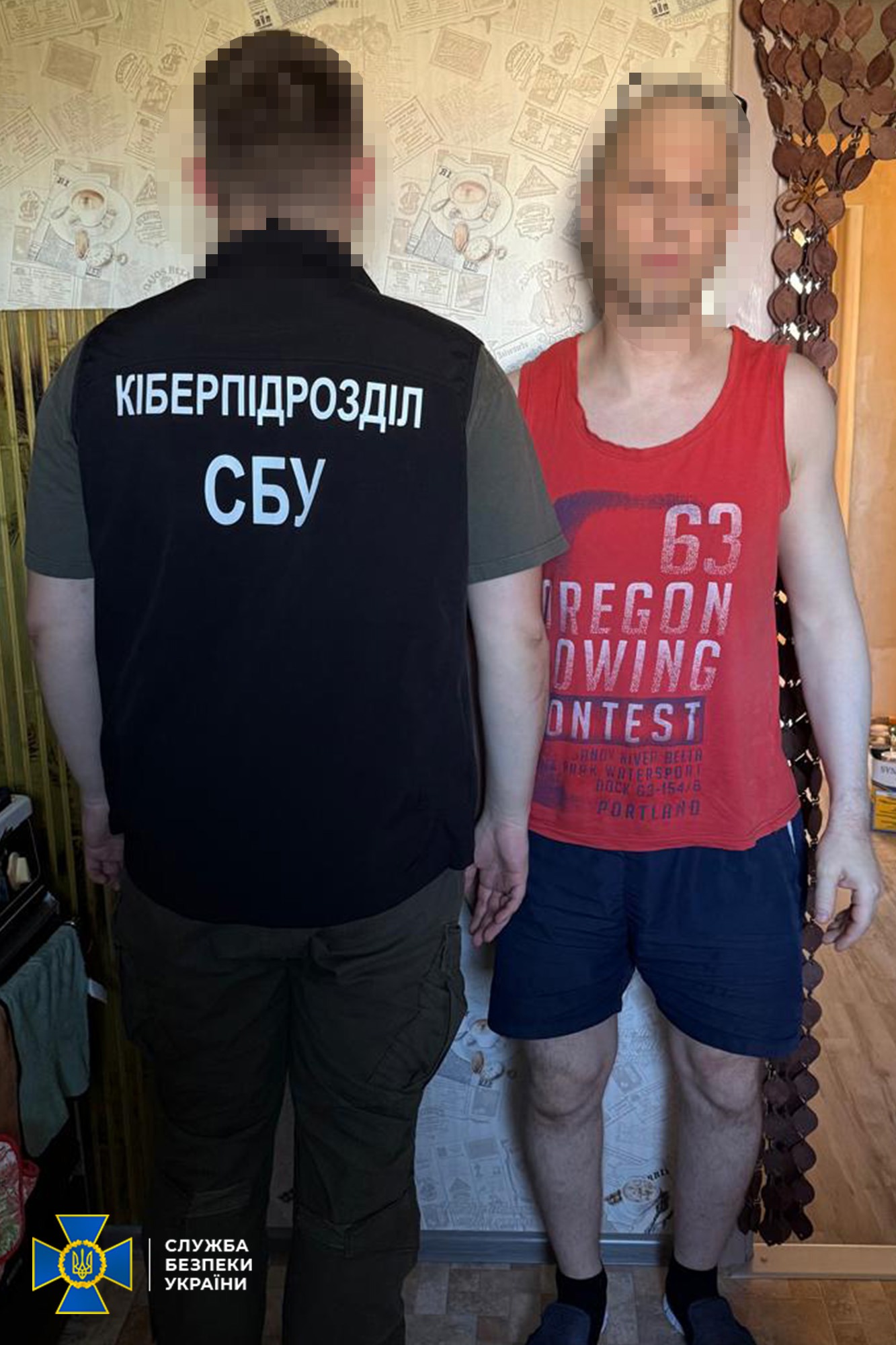 Публічно вихваляли армію РФ: у Чернівцях затримали пару зрадників (фото)