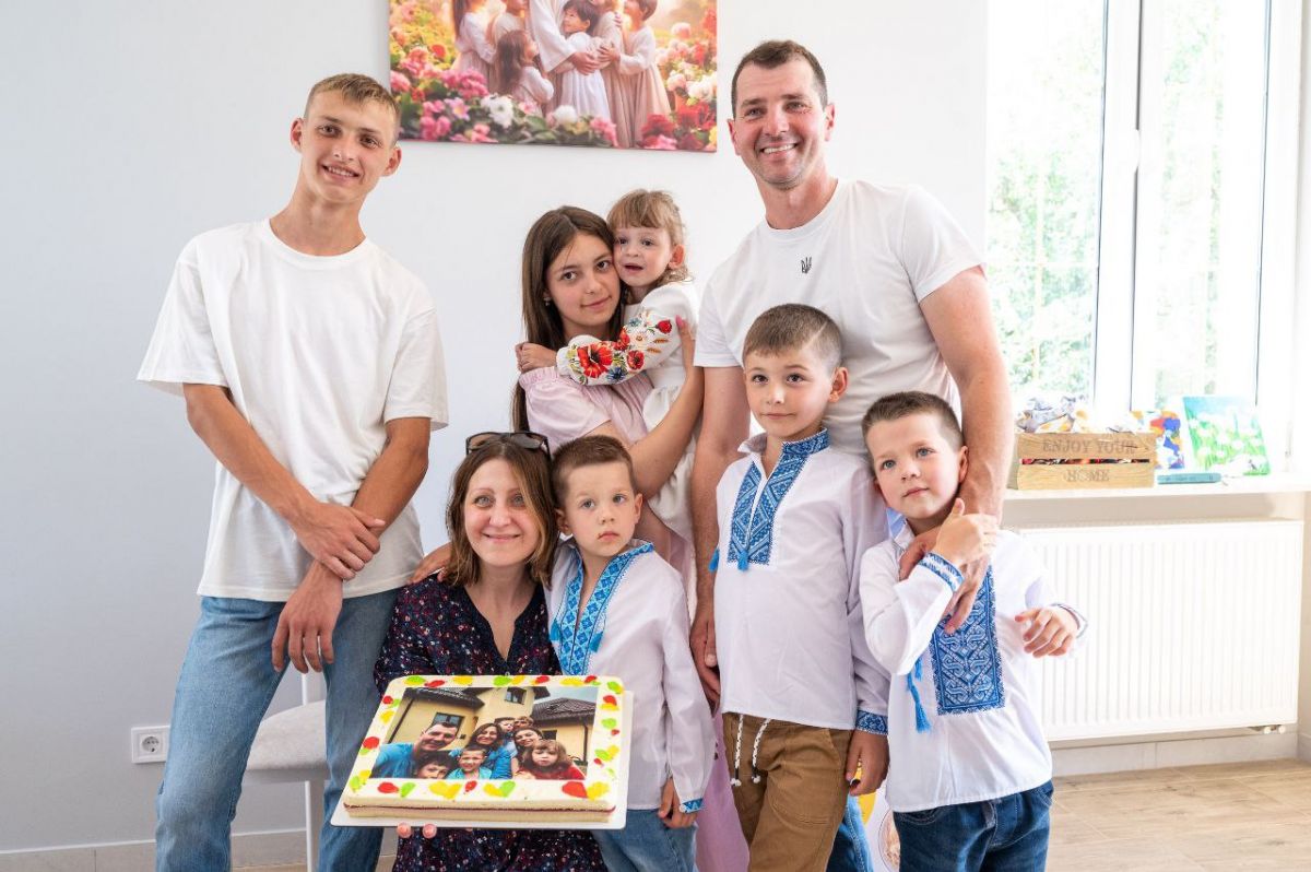 На Львівщині воїн безкоштовно віддав свій будинок для користування прийомній сімʼї