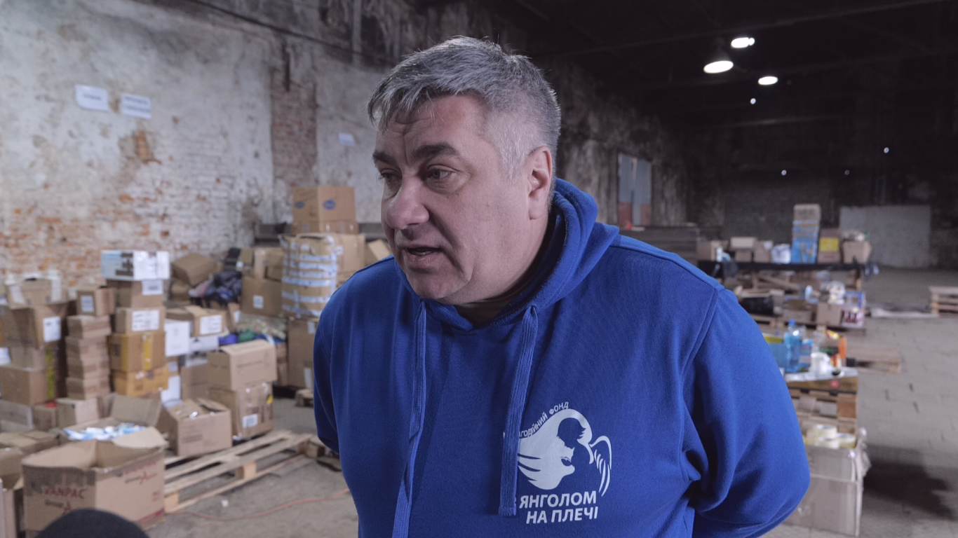 «Дітки із зони бойових дій бояться гучних звуків… Шукають укриття», - волонтер Юрій Федечко