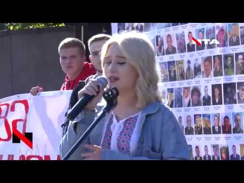 Слава нації – ні капітуляції: сотні людей вийшли на центральні вулиці Львова