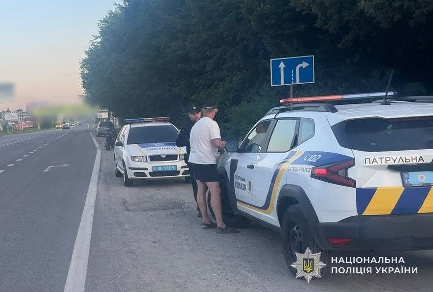 Поблизу Львова 11-річна дитина постраждала в ДТП: фото з місця аварії