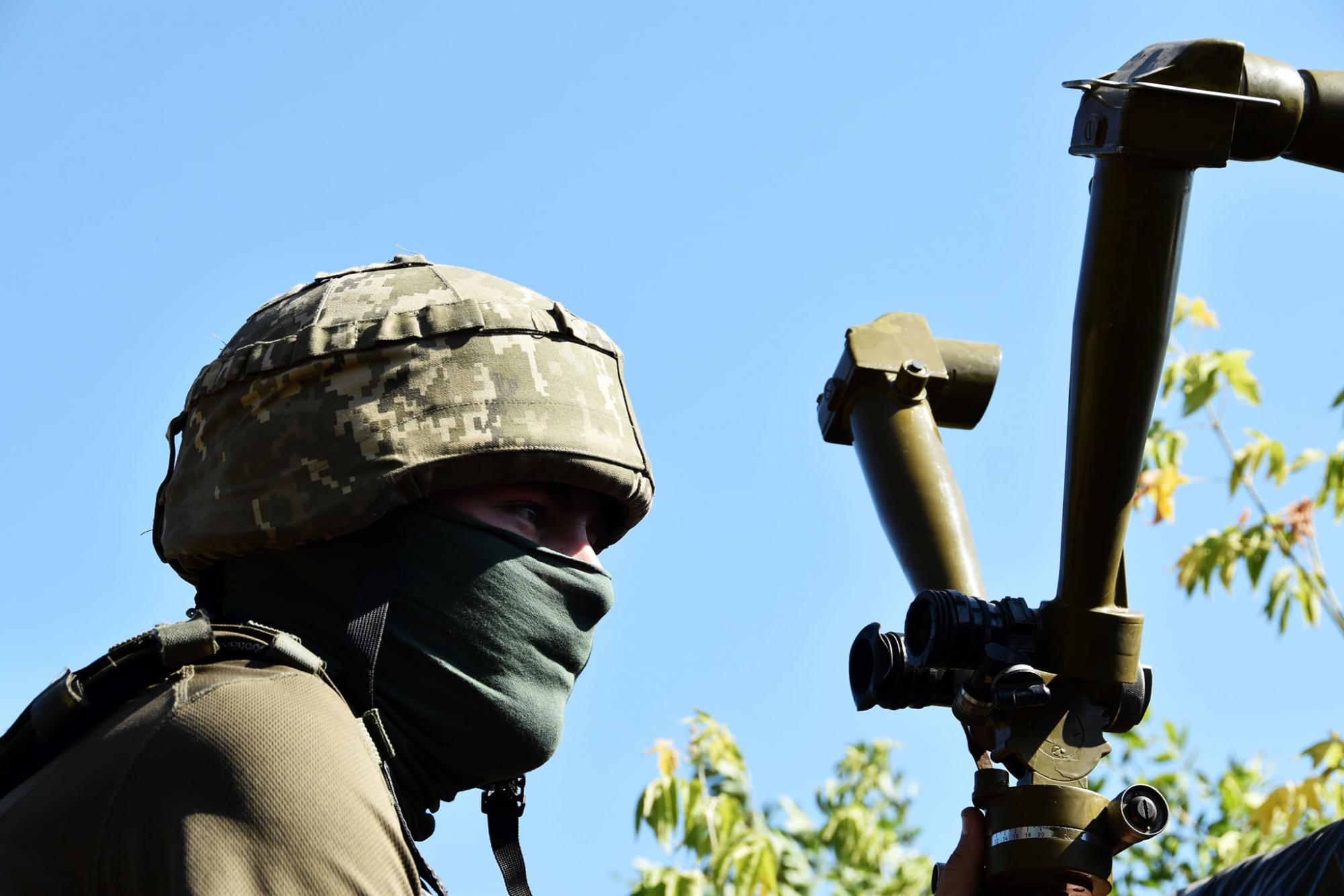 ООС: Окупанти гатили з артилерії та мінометів, є поранений
