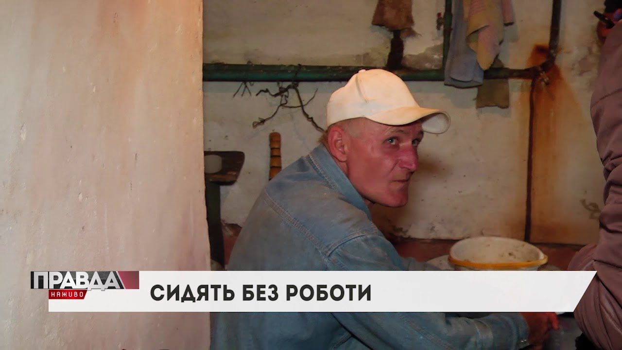 Тріщать стіни та поржавілі труби: будинок у Львові у вкрай аварійному стані