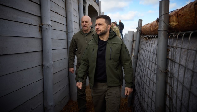 Зеленський на Донеччині оглянув будівництво фортифікаційних споруд