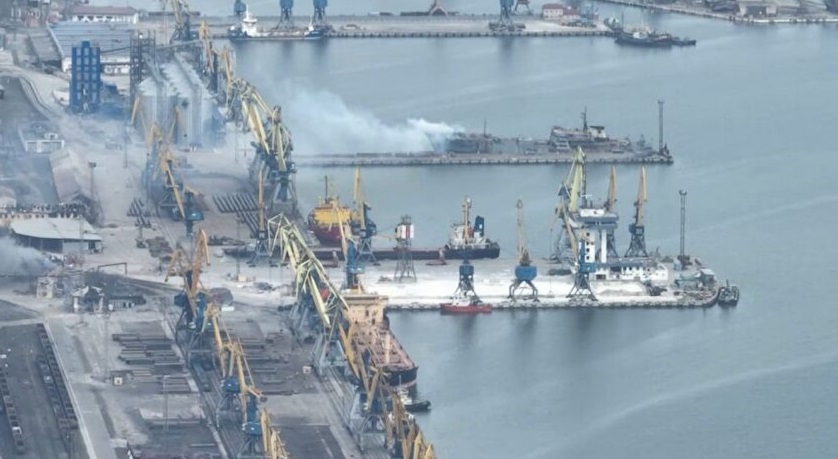 Генштаб ЗСУ: Окупанти намагаються відновити діяльність морських портів на узбережжі Азовського моря для вивезення награбованого