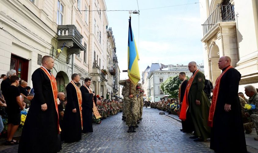 Сьогодні Львів прощається з п'ятьма Героями, які загинули на війні за Україну
