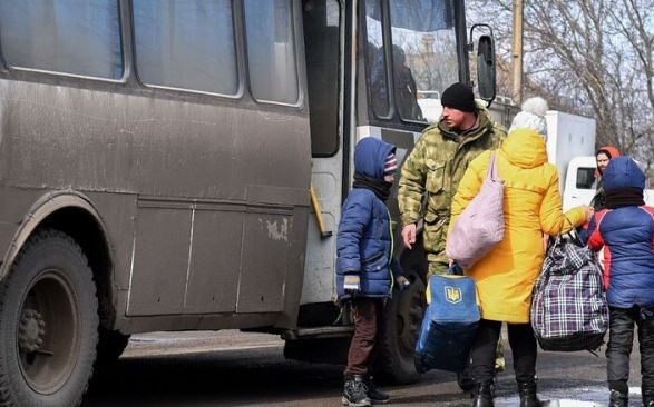Через гуманітарні коридори сьогодні евакуювали 2 864 людини, – Верещук