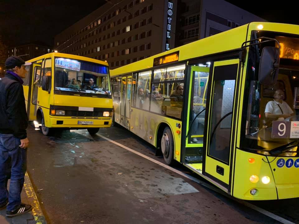 У Львові запустять два нові автобусні маршрути