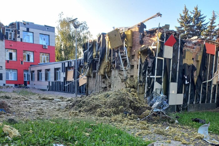 Росіяни влучили у школу в Торецьку