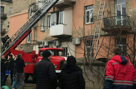 На Львівщині рятувальники визволили жінку, яка не могла самостійно вибратися з квартири
