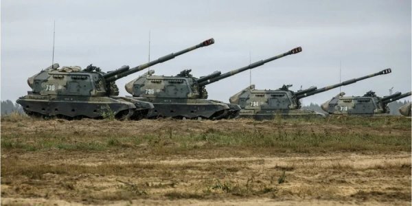 Росія відправила в Україну майже 100% боєздатної армії, – американська розвідка