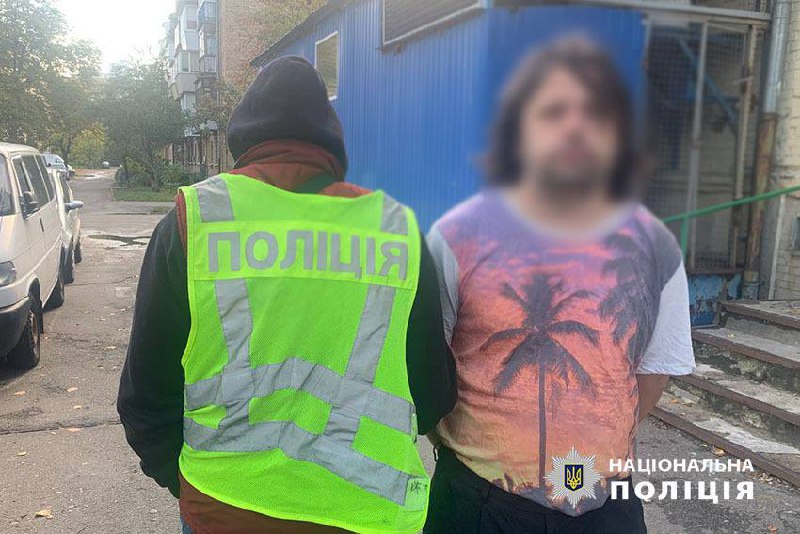 Називав "бандерівцями": у Києві спіймали чоловіка, який насміхався над загиблими воїнами ЗСУ