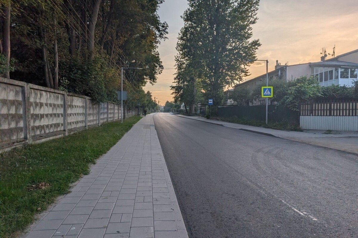 Відкрили раніше терміну: у Львові повністю відновили рух важливою вулицею