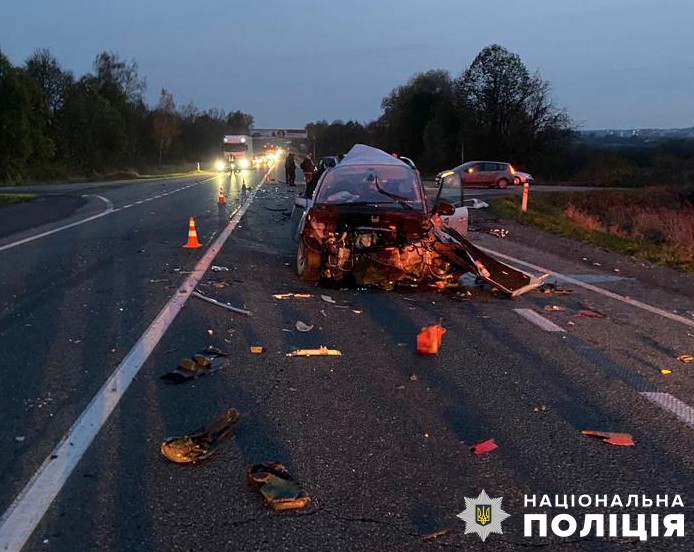 Поблизу Львова через п’яного водія сталася потрійна ДТП: госпіталізували немовля
