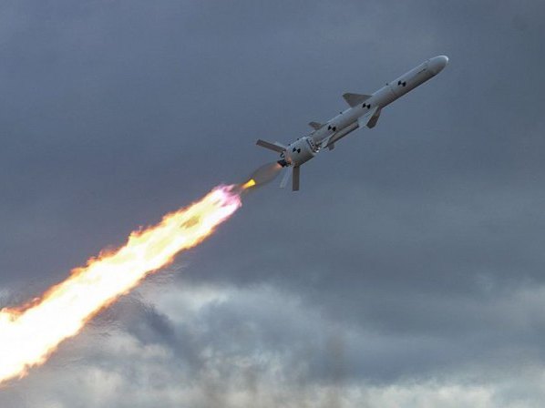 Росіяни вранці обстріляли центр Херсона, є потерпілий