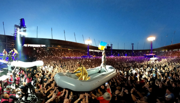 Rammstein на концерті у Варшаві розгорнув український прапор