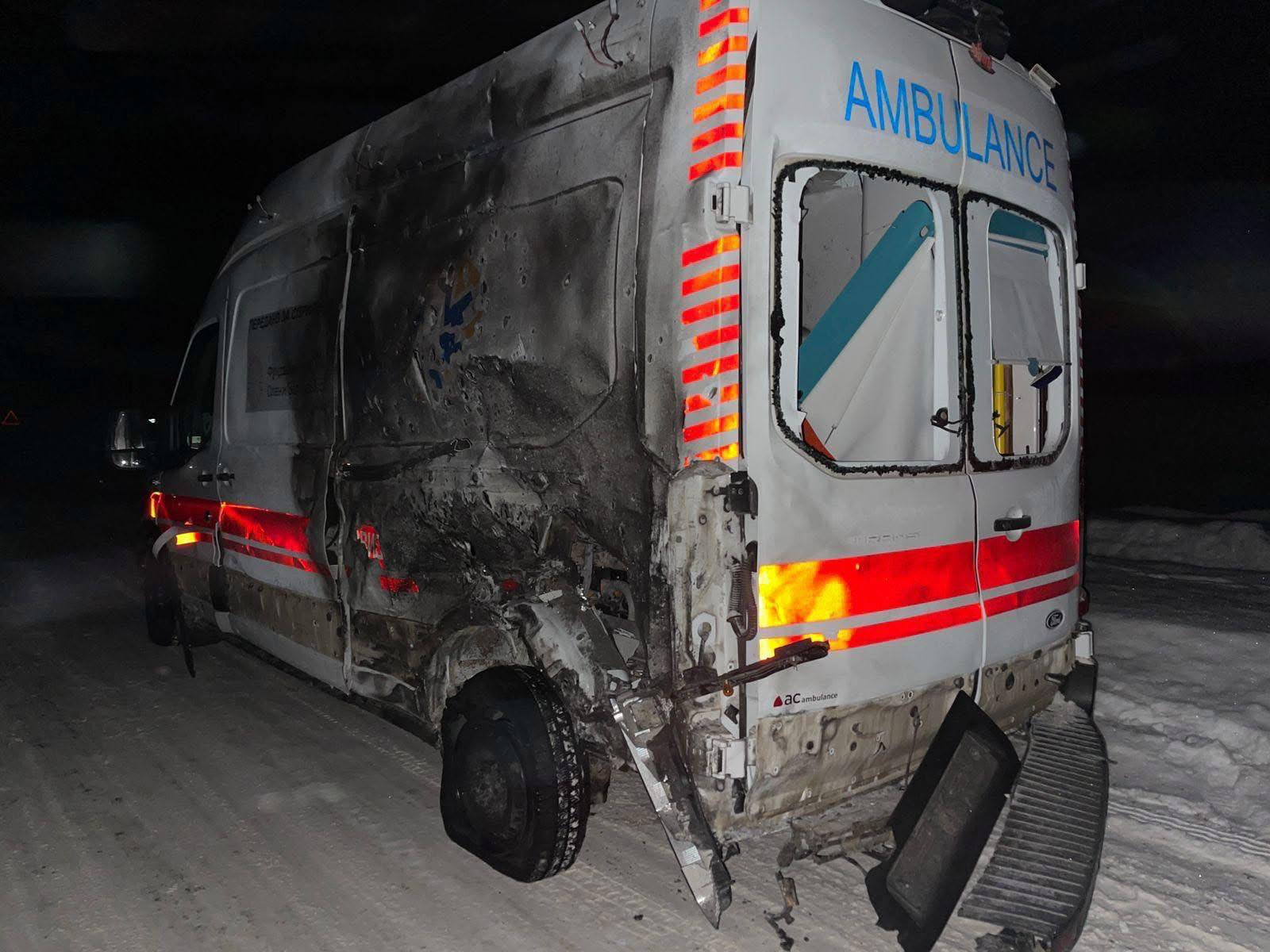 Росіяни атакували авто швидкої  допомоги на Чернігівщині — є поранені