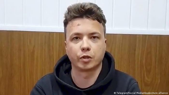 МЗС України протестує проти "допиту" Протасевича "генпрокуратурою ЛНР"