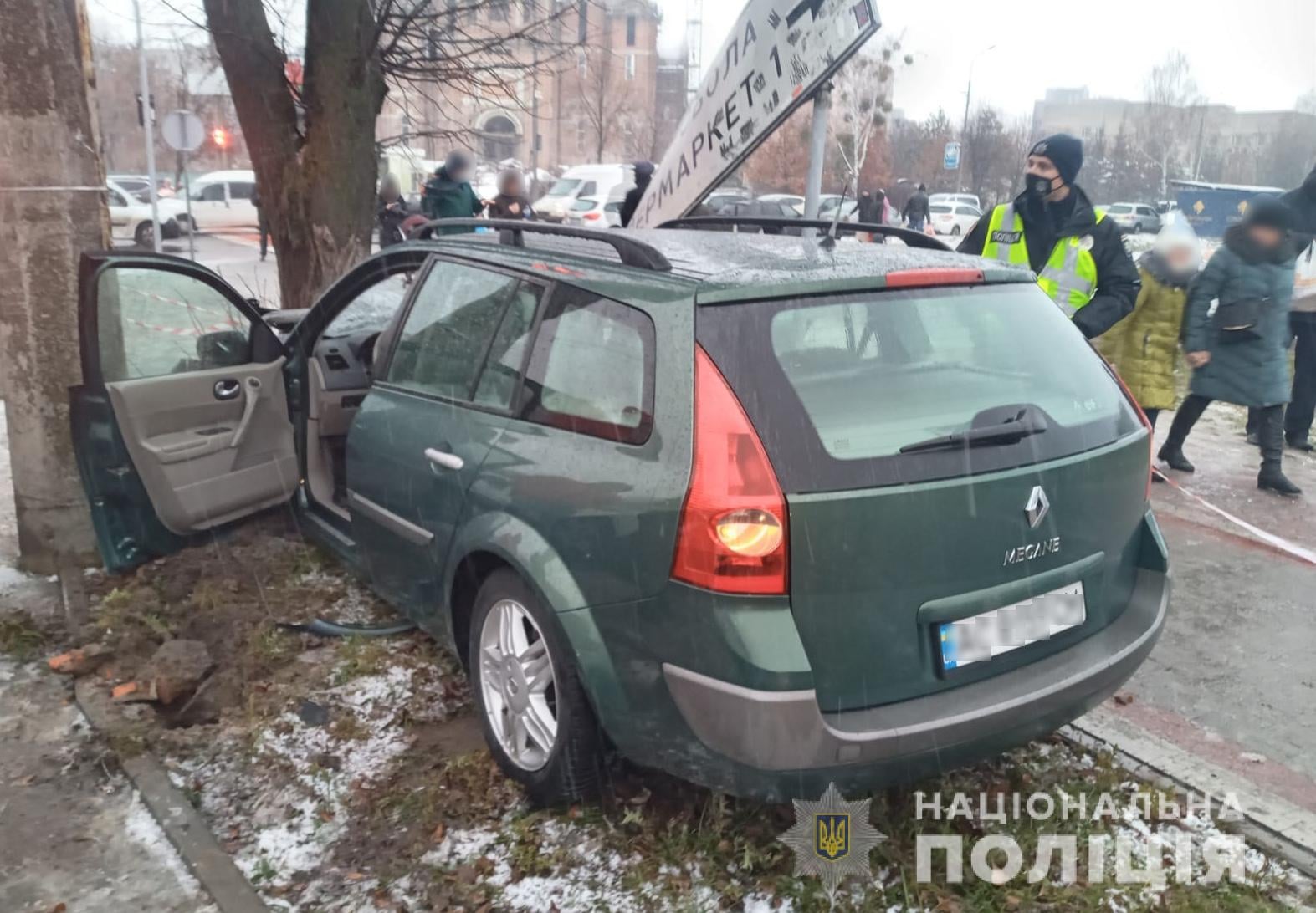 У Луцьку 16-річний водій в'їхав у натовп людей на переході