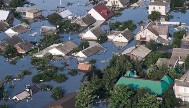 Евакуація тільки з російськими паспортами. Росіяни продовжують знущатися