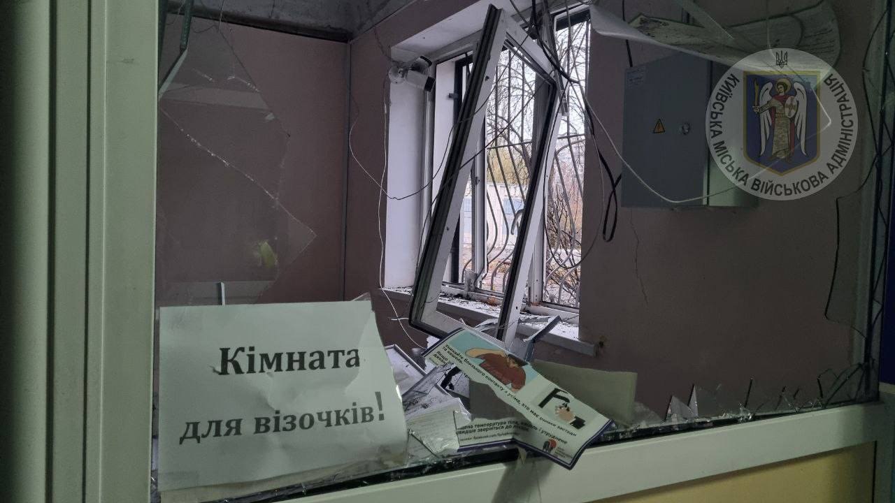 Нічний удар по Києву: нові фото з місця вибуху