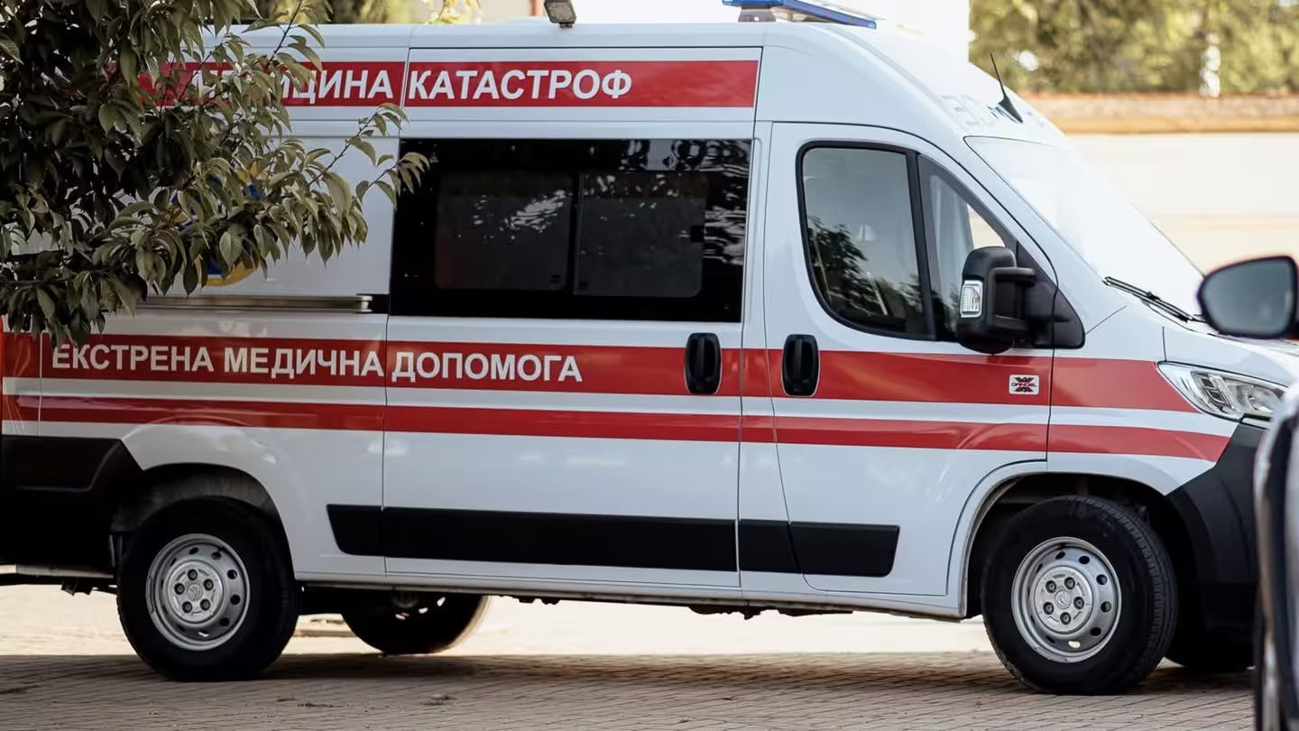 В Івано-Франківську в під'їзді будинку знайшли тіло мертвого чоловіка